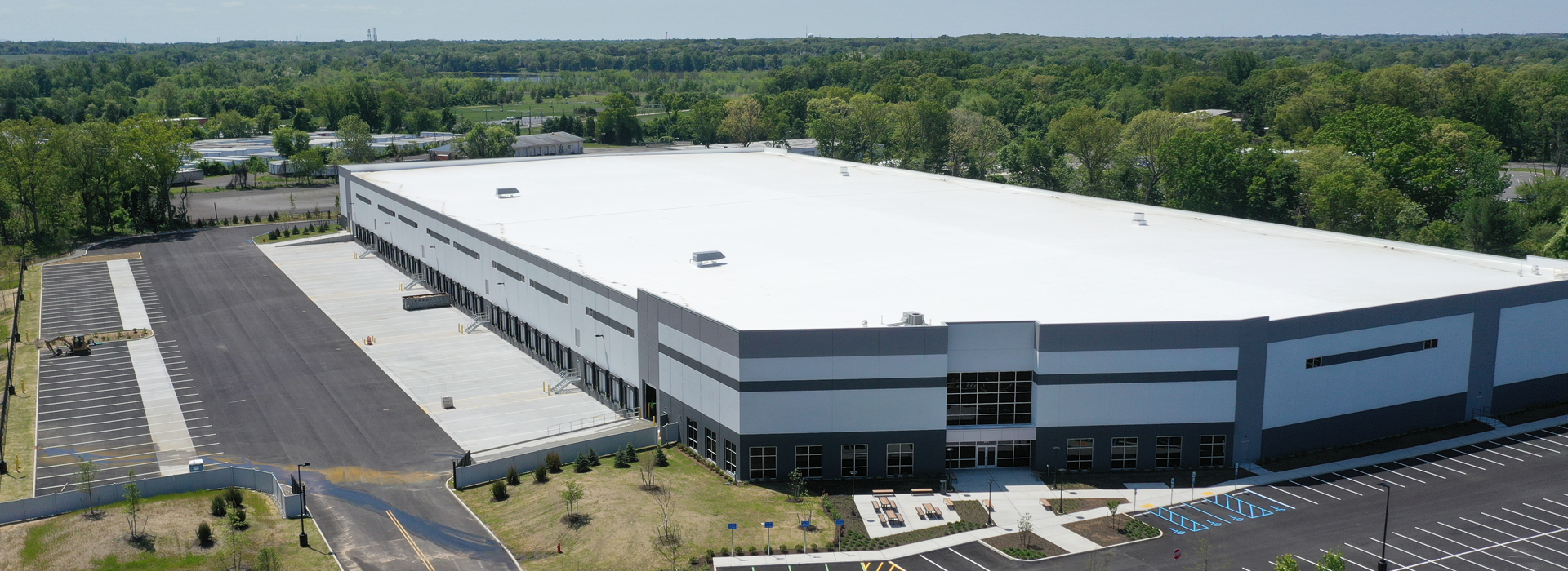 218,670 SF AVAILABLE NOW (DIVISIBLE)